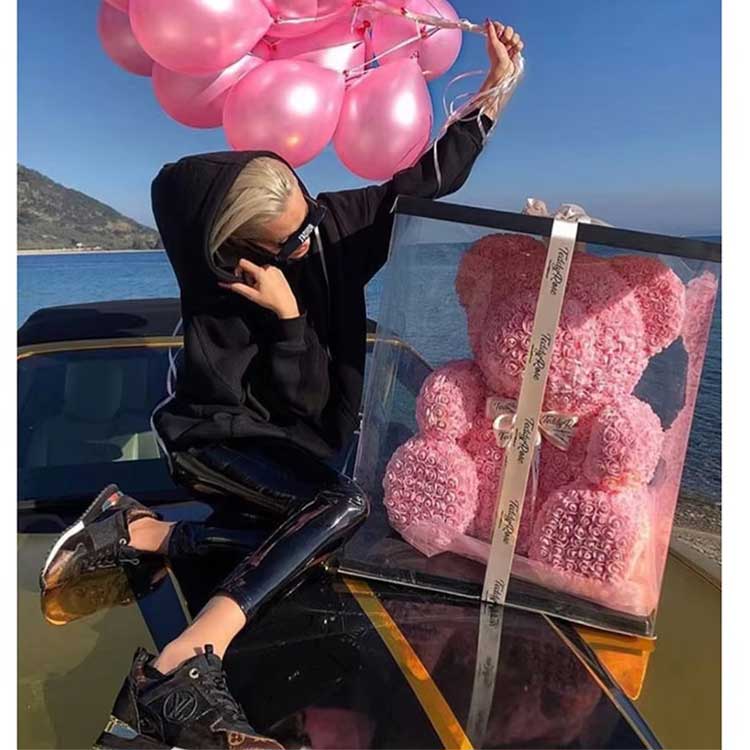 Gấu bông hoa hồng