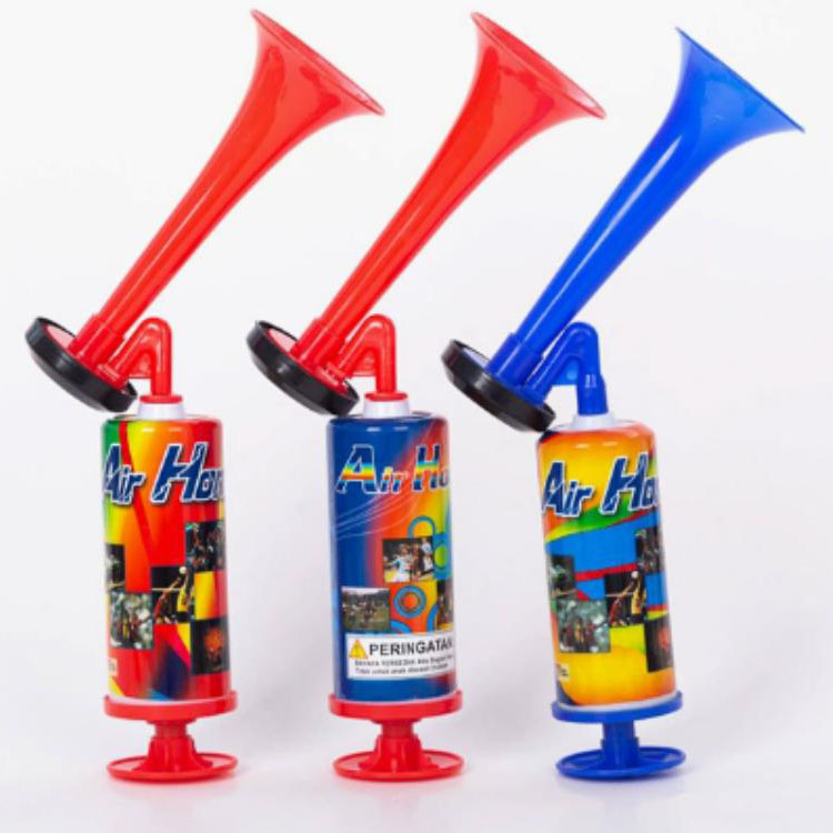 Còi cổ vũ World Cup